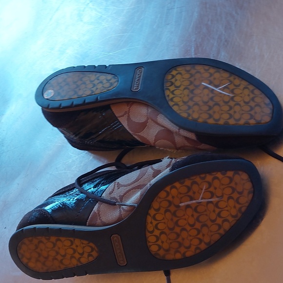 Cute coach shoes - Picture 3 of 4